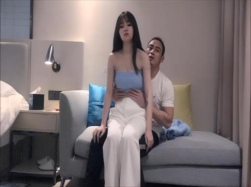 Ich tiktokere und mein Sugar Dad im Hotel... Ich tiktokere und mein Sugar Dad im Hotel...