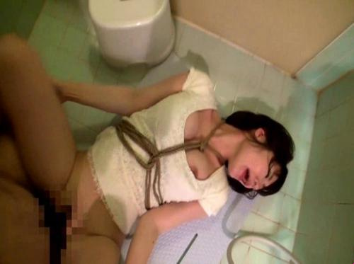 The stepmother was tied up and raped by her husband's son The stepmother was tied up and raped by her husband's son